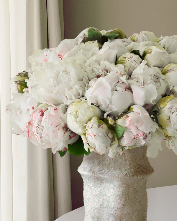 Pfingstrosenstrauß in weiß