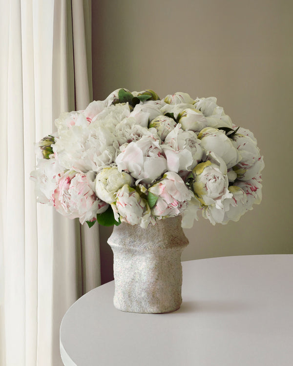 Pfingstrosenstrauß in weiß