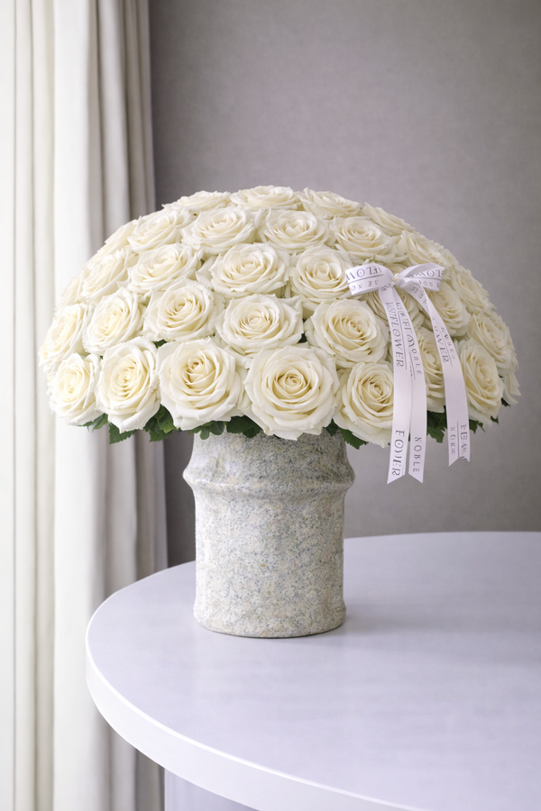 Rosenstrauß in Weiß